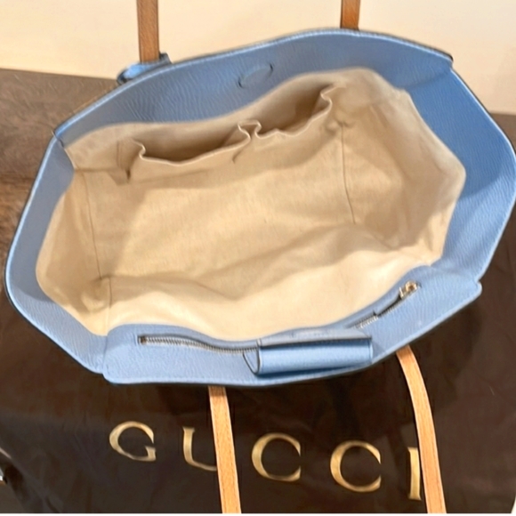 💖💖 ➡️➡️ Gucci Leather Medium Swing Tote Bag with Hang Tag and Foil Monogram - Picture 14 of 14